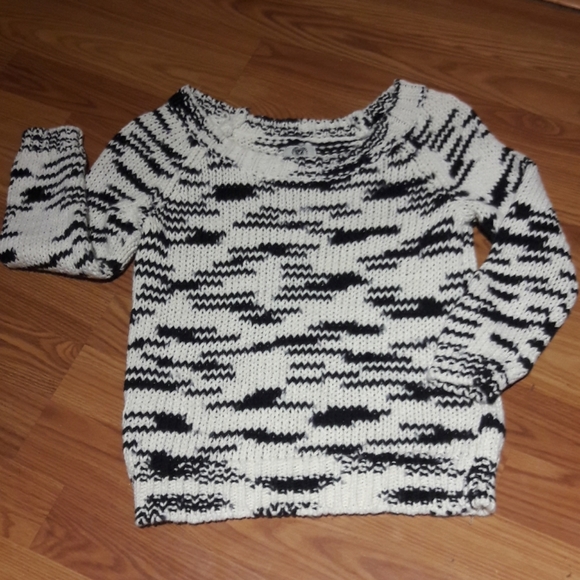 American Eagle Outfitters Sweaters - American eagle outfitters knit sweater navy cream